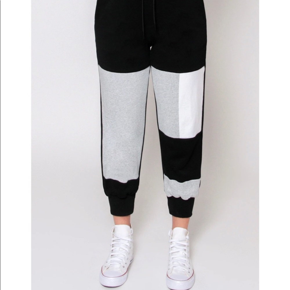 🖤Absence of Colour | Grizzy Cropped Joggers!!